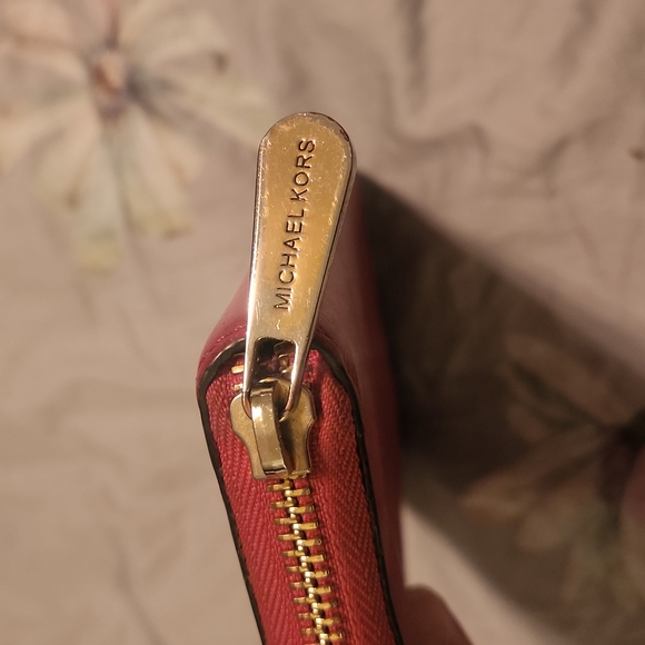 Pink Michael Kors Wallet - Picture 8 of 13